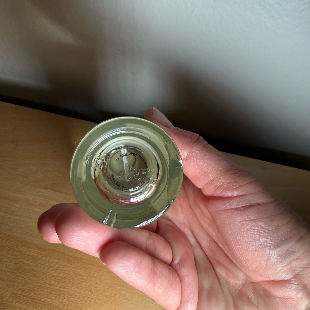 Le Labo Thé Matcha 26 Fragrance with Black Cap - Picture 2 of 3